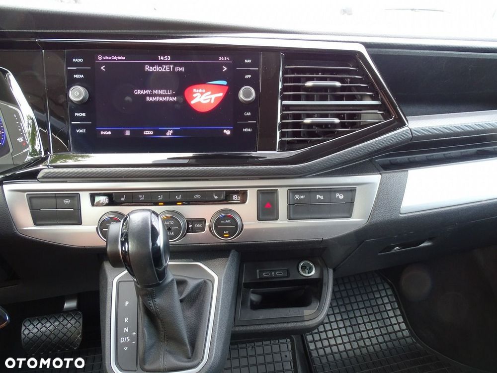 Volkswagen Multivan - 11