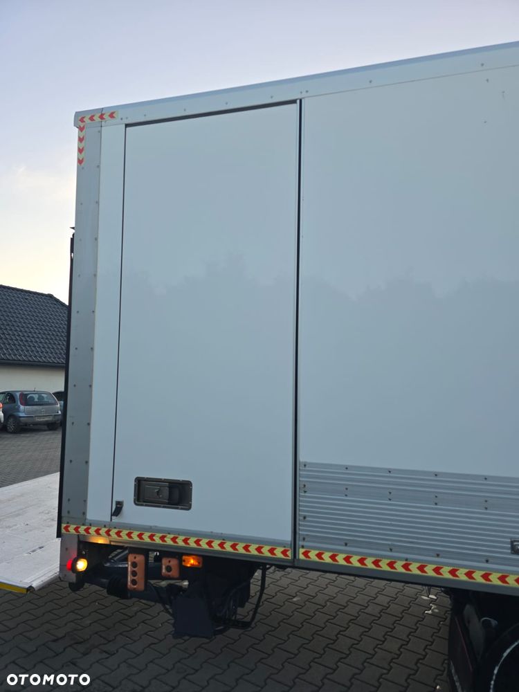 Renault D12 240 - 11