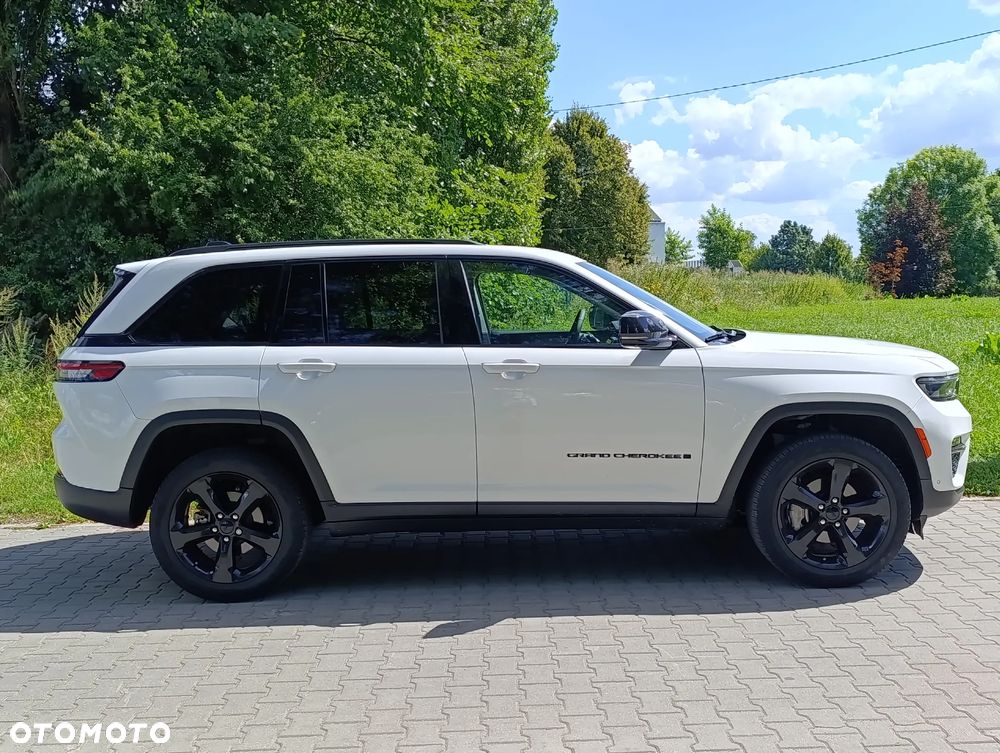Jeep Grand Cherokee 2023 photo 4