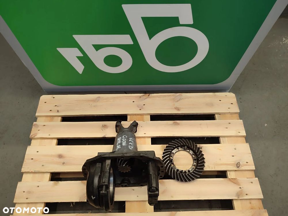 Dyferencjał Massey Ferguson Dana 4348687M93 - 1