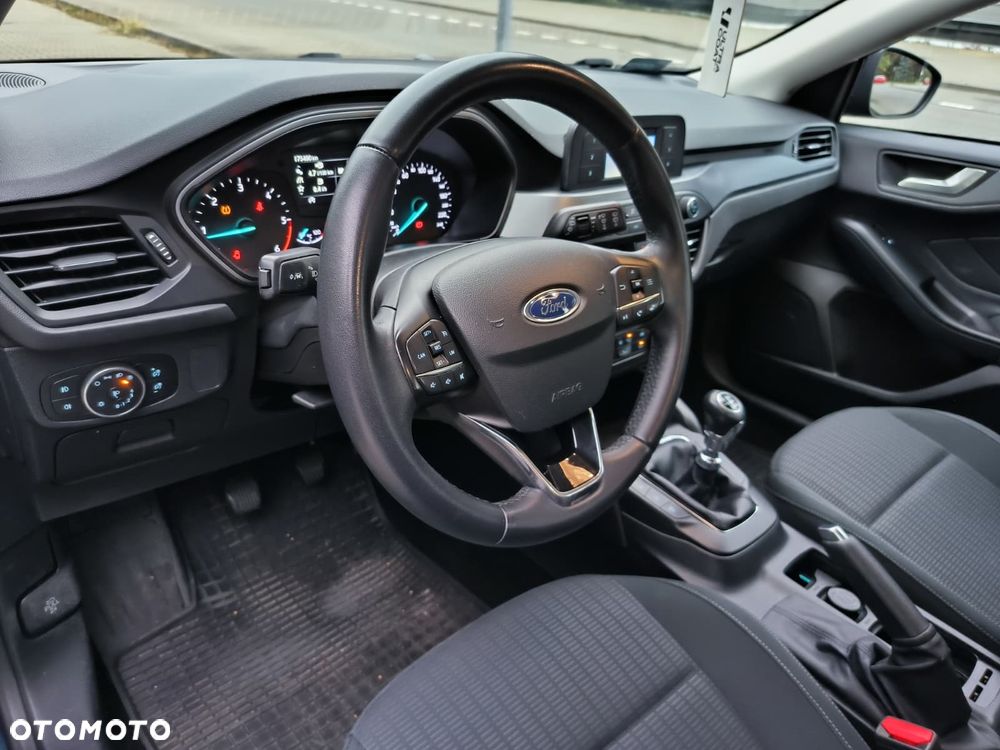 Ford Focus - 31