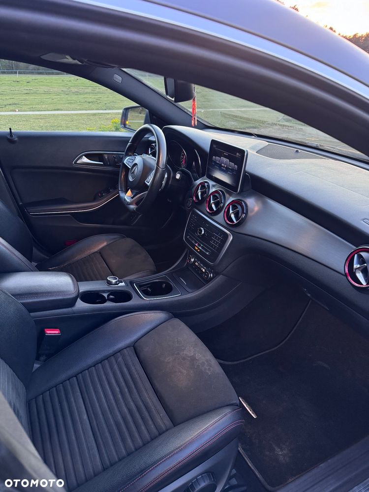 Mercedes-Benz CLA - 8