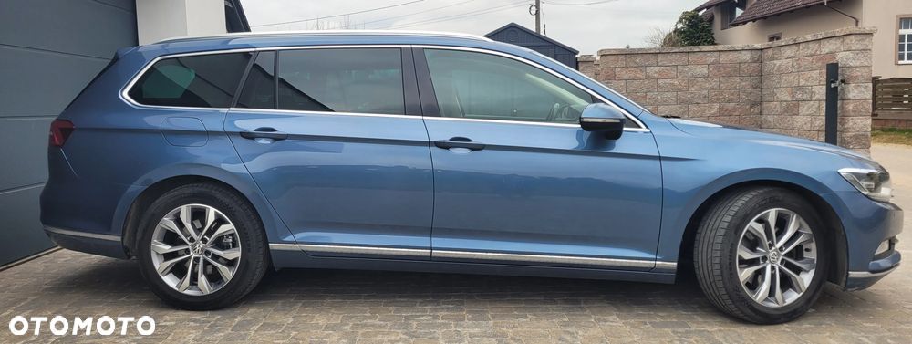 Volkswagen Passat - 4