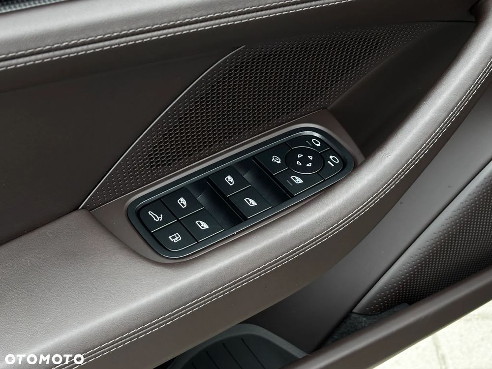 Porsche Panamera Turbo E-Hybrid PHEV - 28