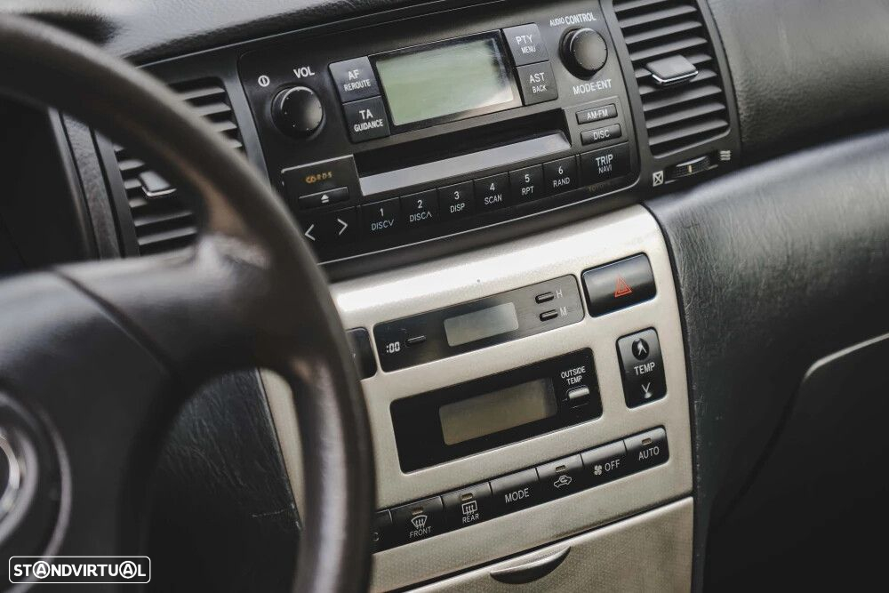 Toyota Corolla - 30