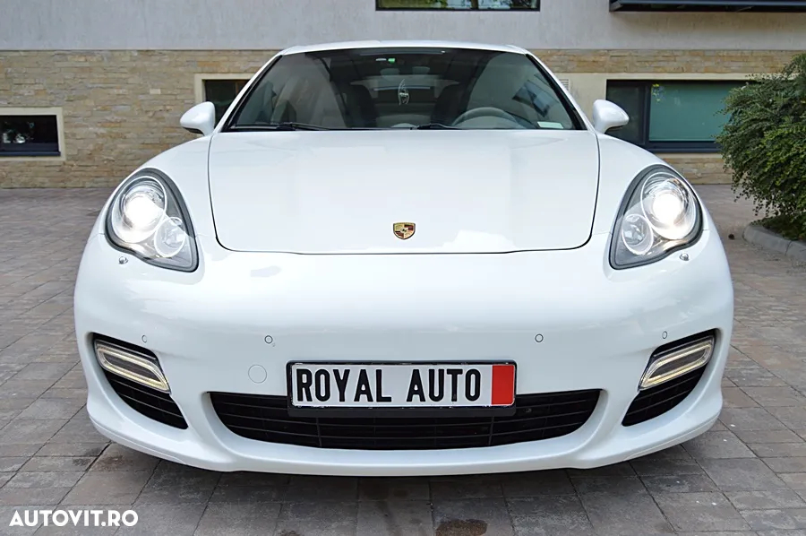 Porsche Panamera 4S PDK - 9