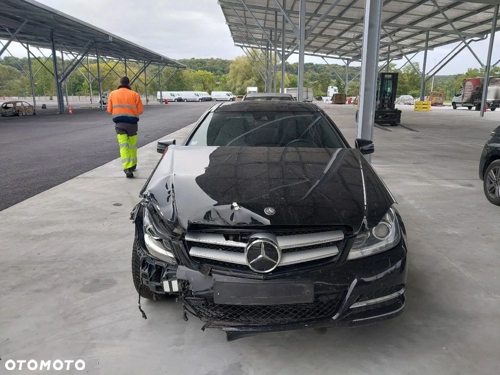 Mercedes-Benz Klasa C 250 Coupe Sport 7G-TRONIC - 6