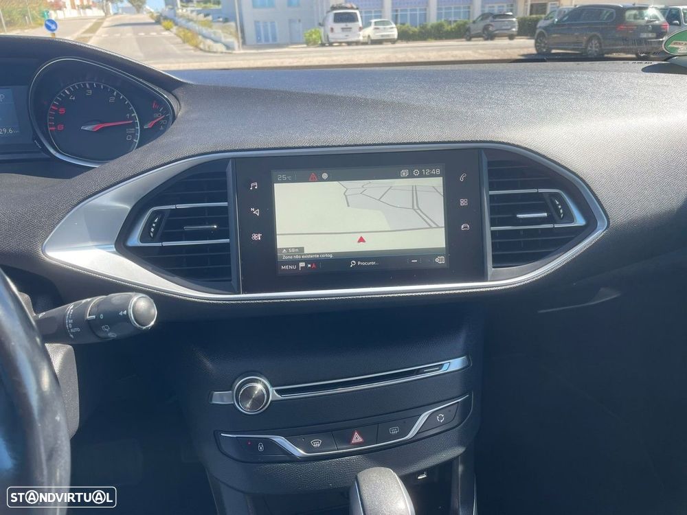 Peugeot 308 1.6 BlueHDi Allure EAT6 - 18