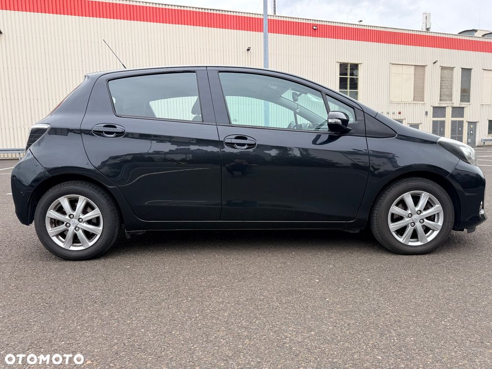 Toyota Yaris - 16