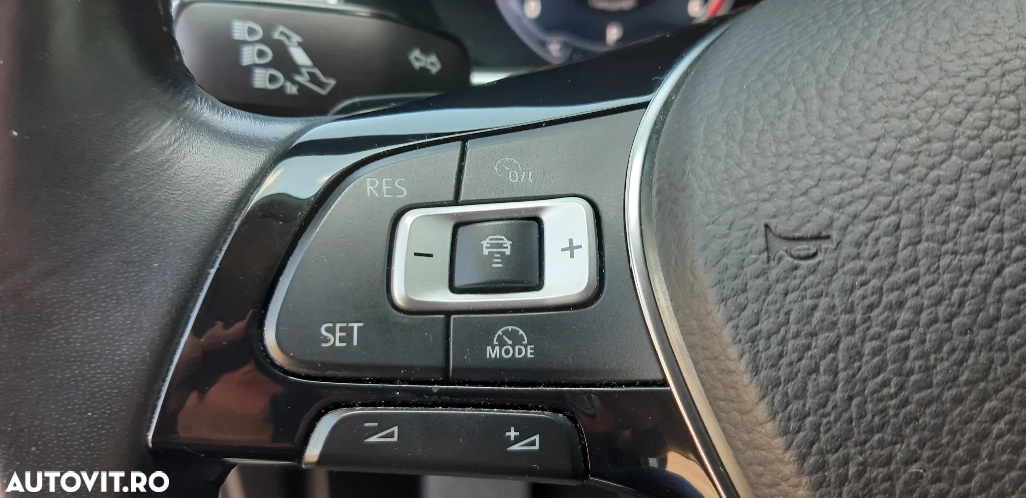 Volkswagen Passat Variant 2.0 TDI DSG 4Motion Highline - 18