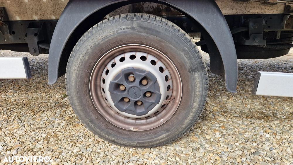 Iveco DAILY 35S18 3.0D 175CP  PLATFORMA TRANSPORT AUTO , CABINA DE DORMIT - 23