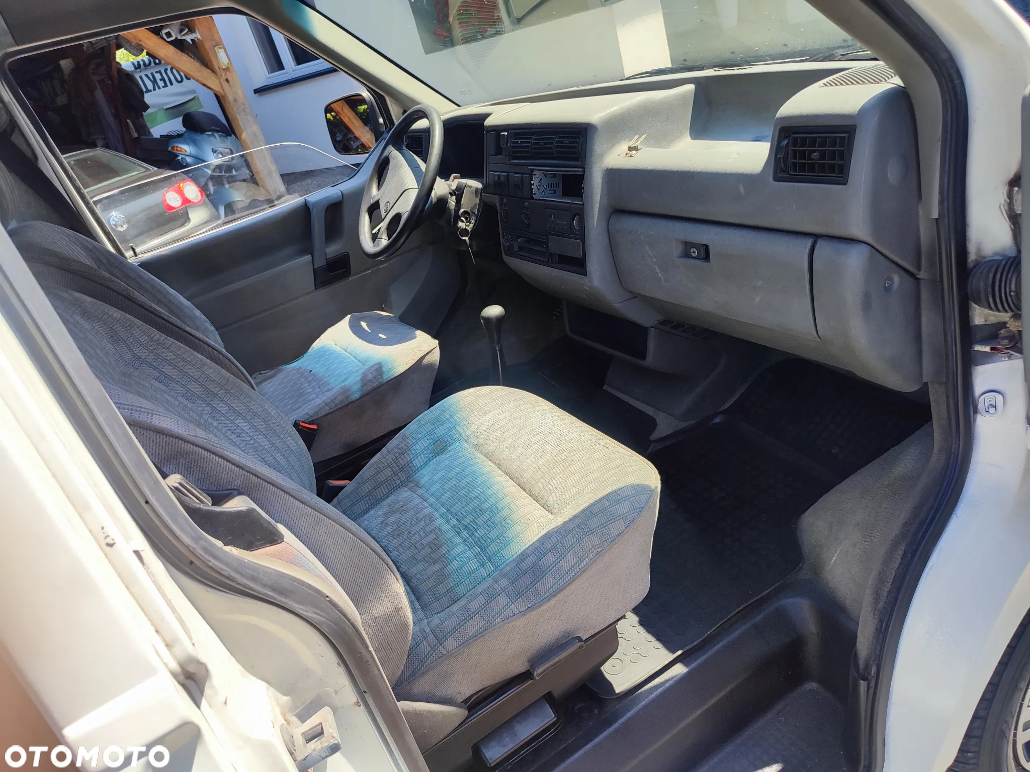 Volkswagen Multivan D - 14