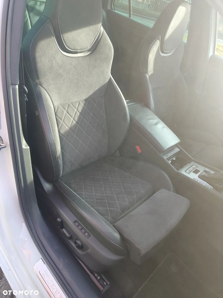 Skoda Superb 2.0 TDI SCR Sportline DSG - 7