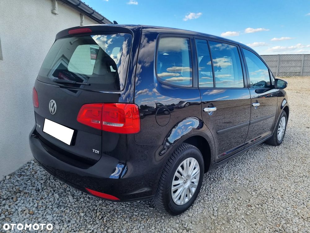 Volkswagen Touran - 3