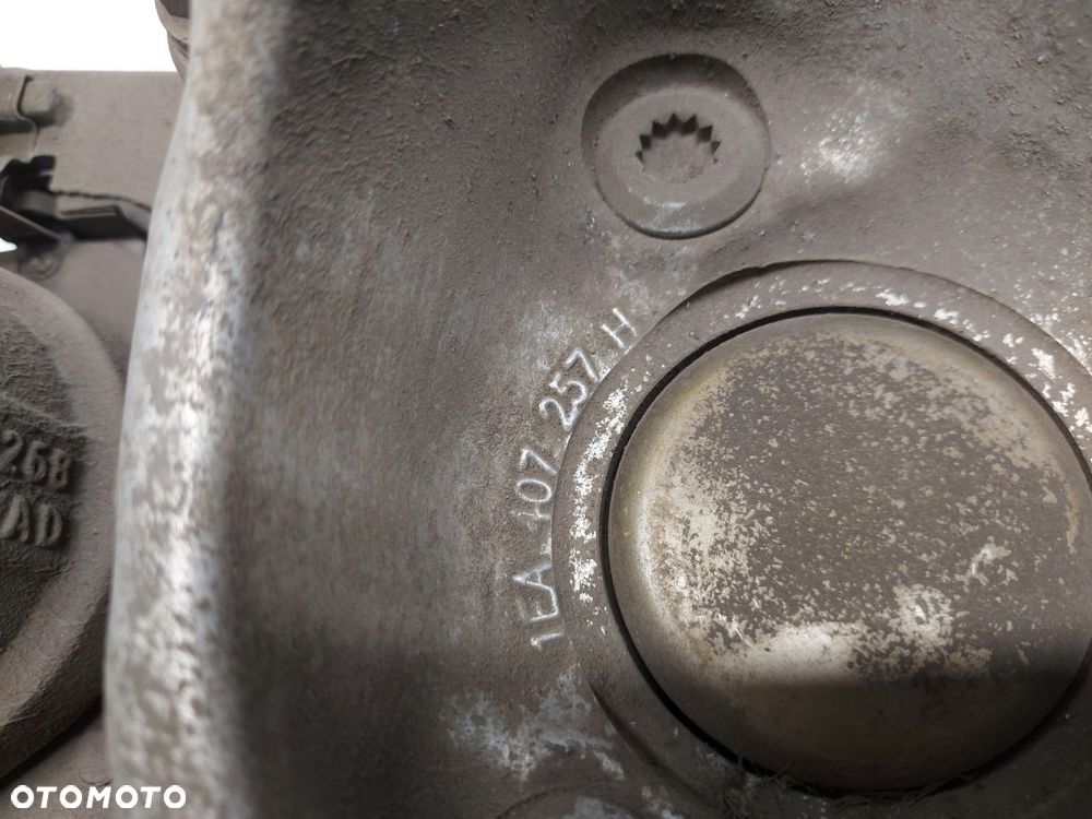 Skoda Enyaq 5LA iV60 ZWROTNICA PIASTA LEWY PRZÓD 1EA407257H - 3