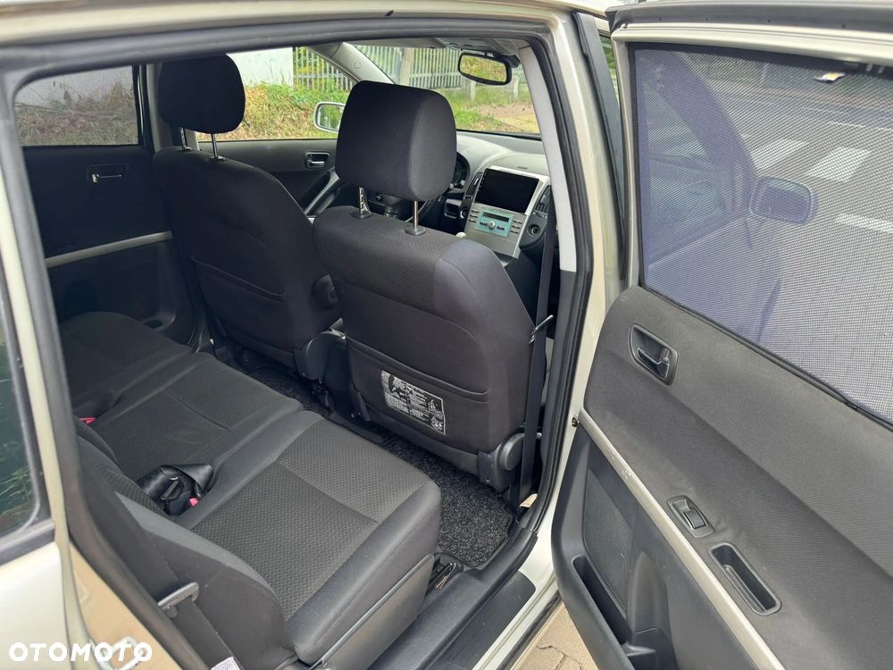 Toyota Corolla Verso 2.0 D-4D Executive - 17