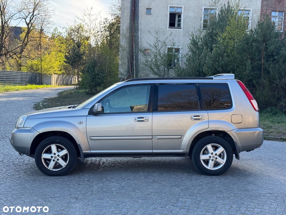Nissan X-Trail 2.5 4x4 Elegance - 3