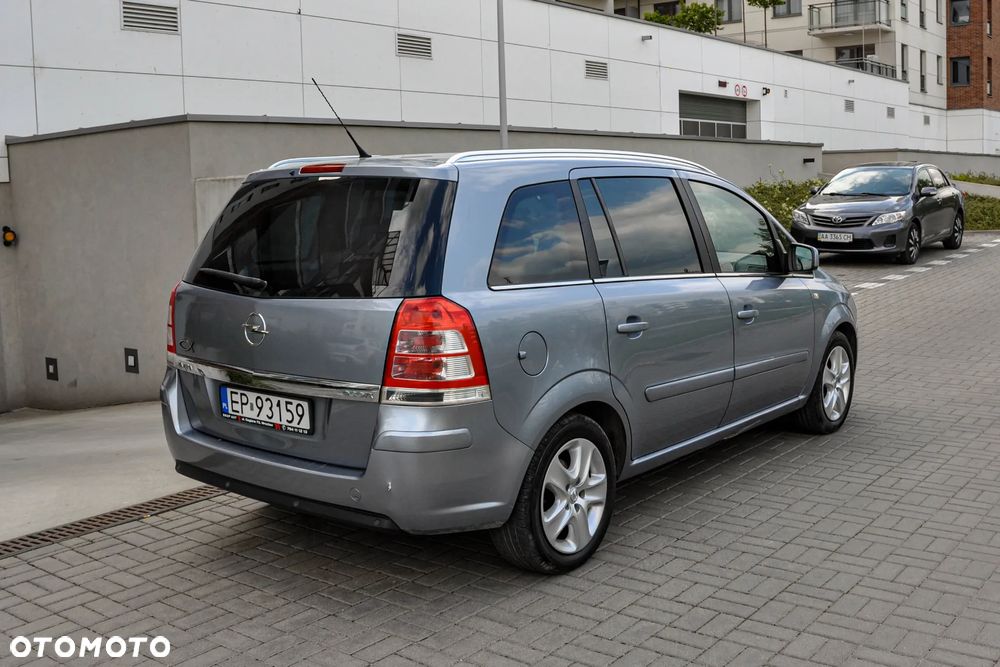 Opel Zafira - 4