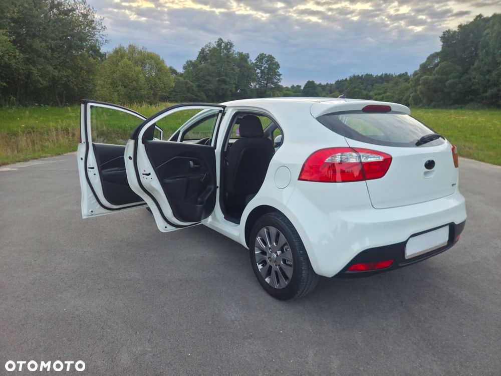 Kia Rio 1.2 Attract - 19