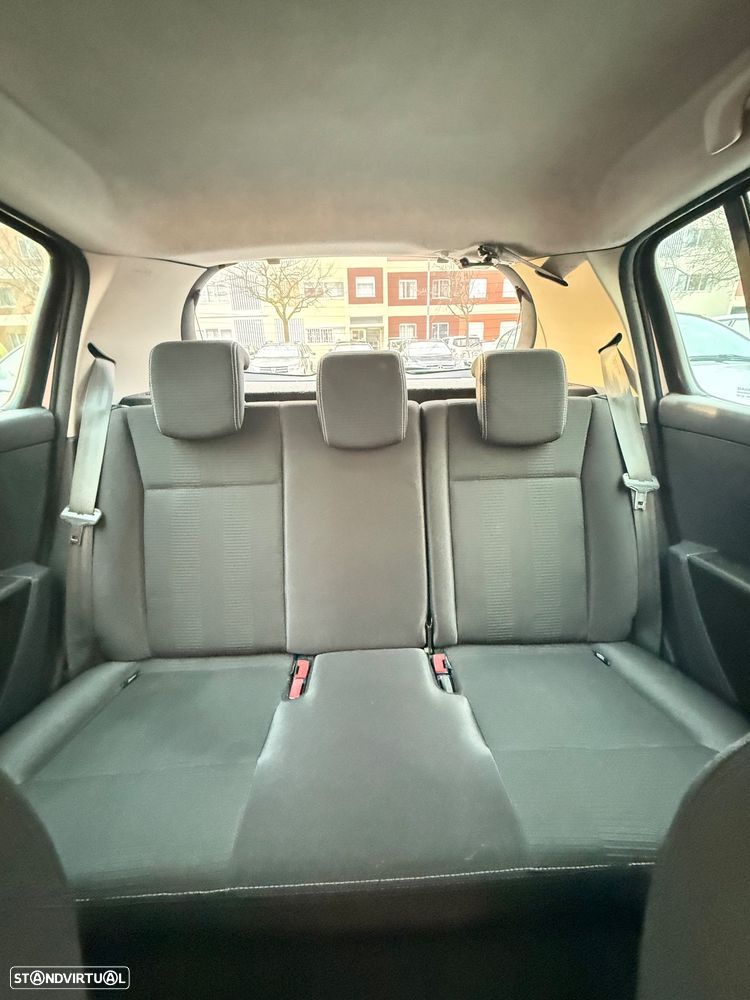 Renault Clio 1.2 16V Confort 130g - 11