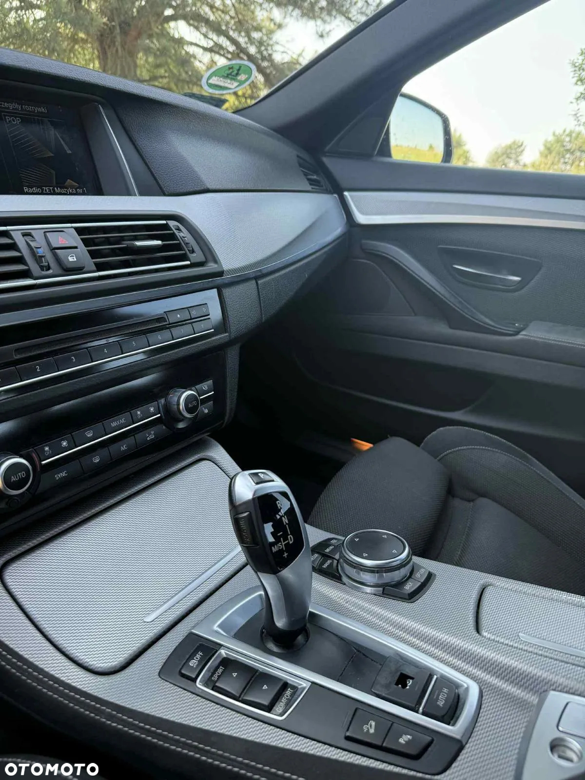 BMW Seria 5 520d xDrive - 13