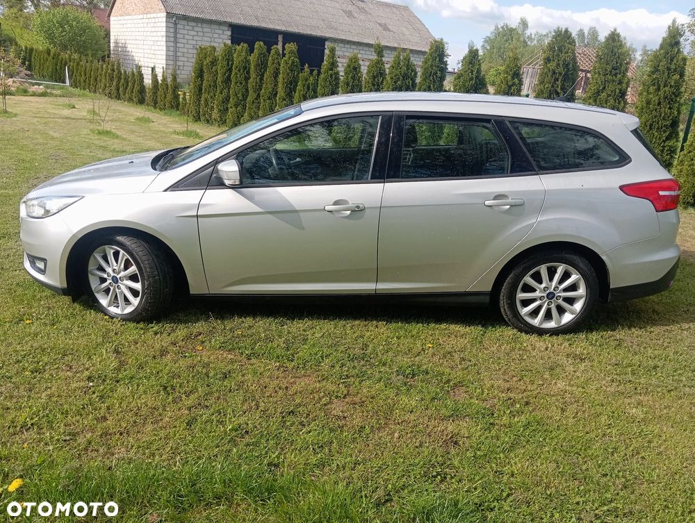 Ford Focus 1.5 TDCi DPF Start-Stopp-System Business - 9