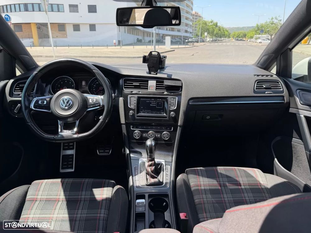 VW Golf 2.0 TSi GTi DSG Performance - 43