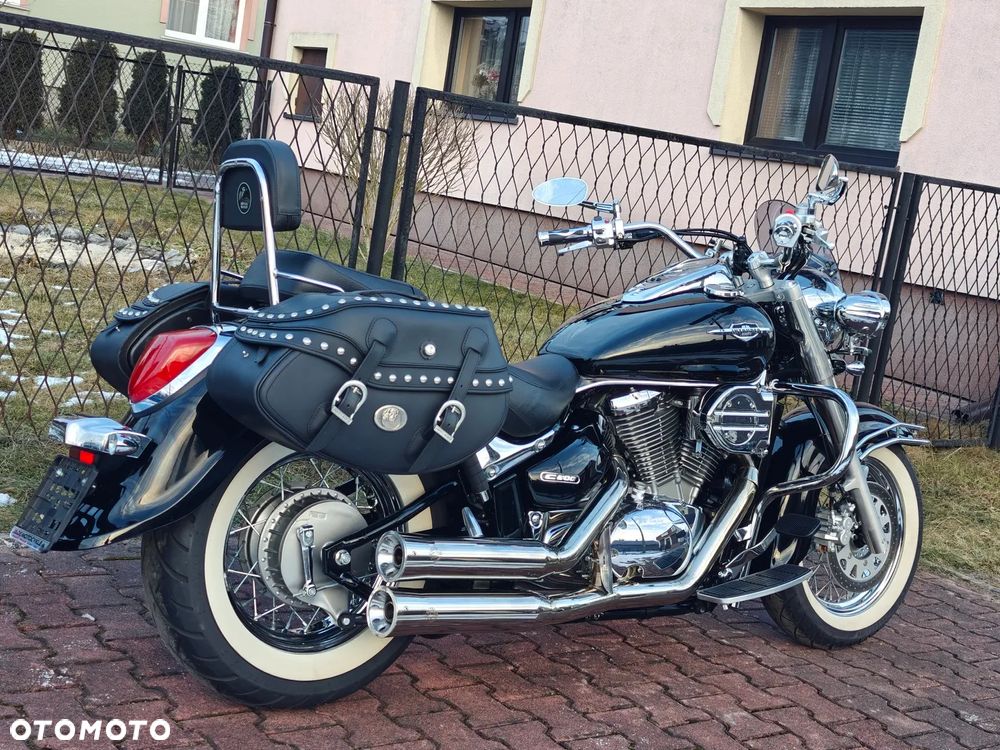 Suzuki Intruder - 16