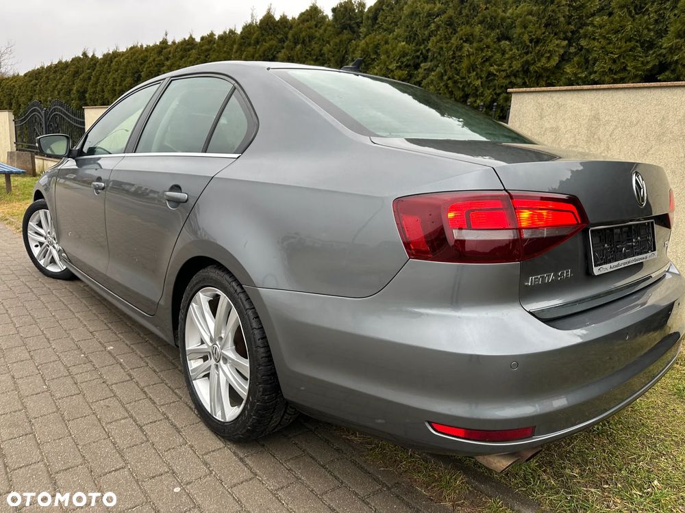 Volkswagen Jetta - 15