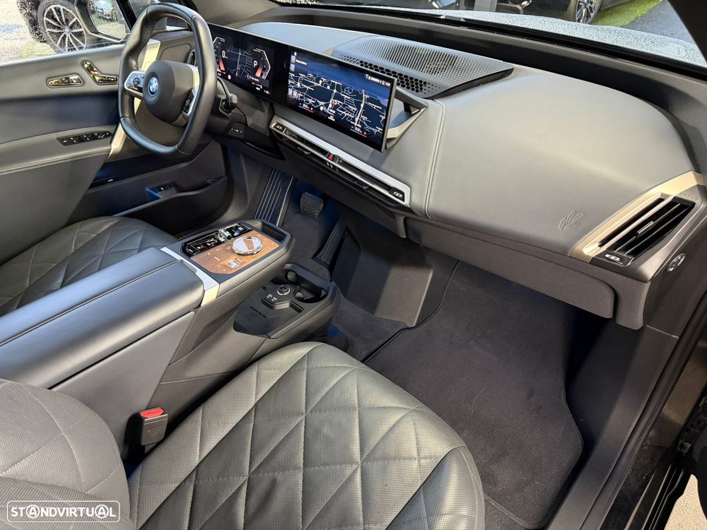 BMW iX xDrive 40 Pack Desportivo - 19