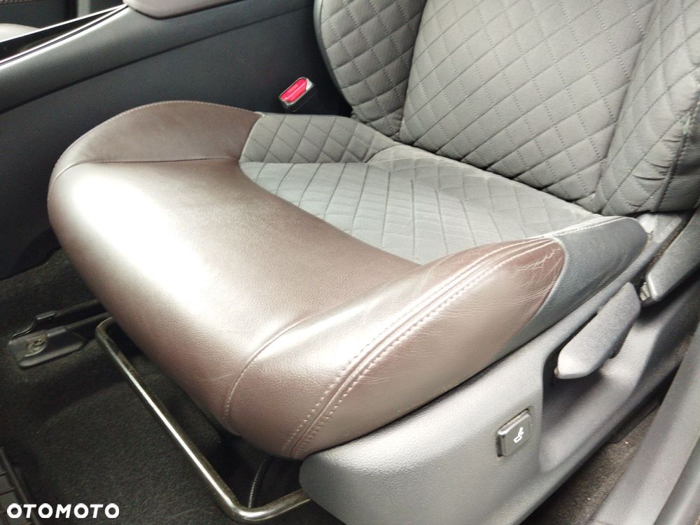 Toyota C-HR 1.8 Hybrid Prestige - 12