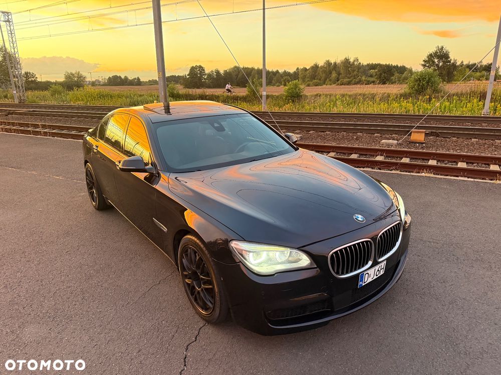 BMW Seria 7 - 12