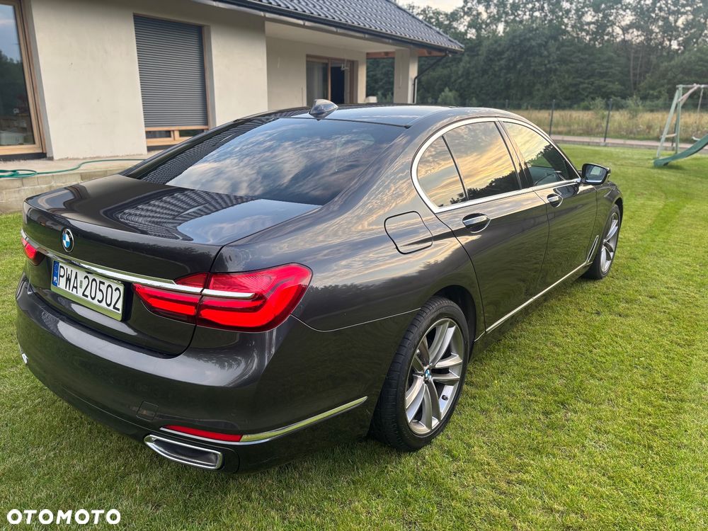 BMW Seria 7 - 11