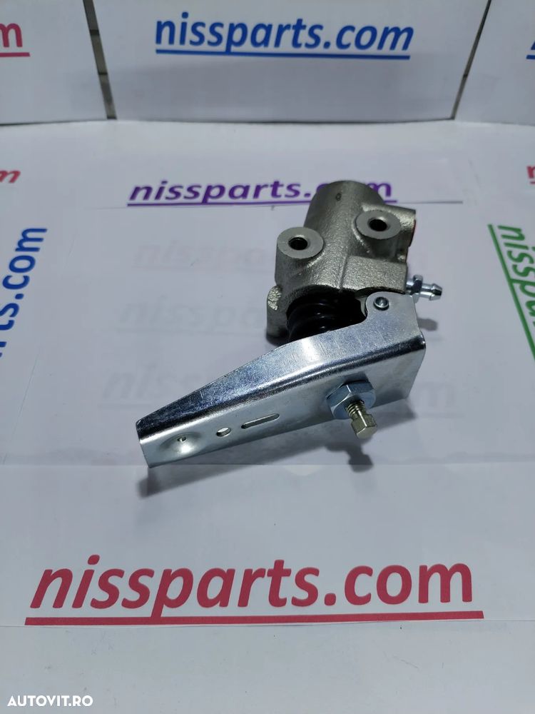 POMPA AMBREIAJ NISSAN ECO-L L35.08 EBRO 2.8 SI 4.0, LA TRADE 2.8 SI LA PATROL MOTOR 2.8 A4.28 SI B4.40 - 8