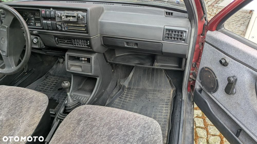 Volkswagen Golf 1.6 CL D - 19