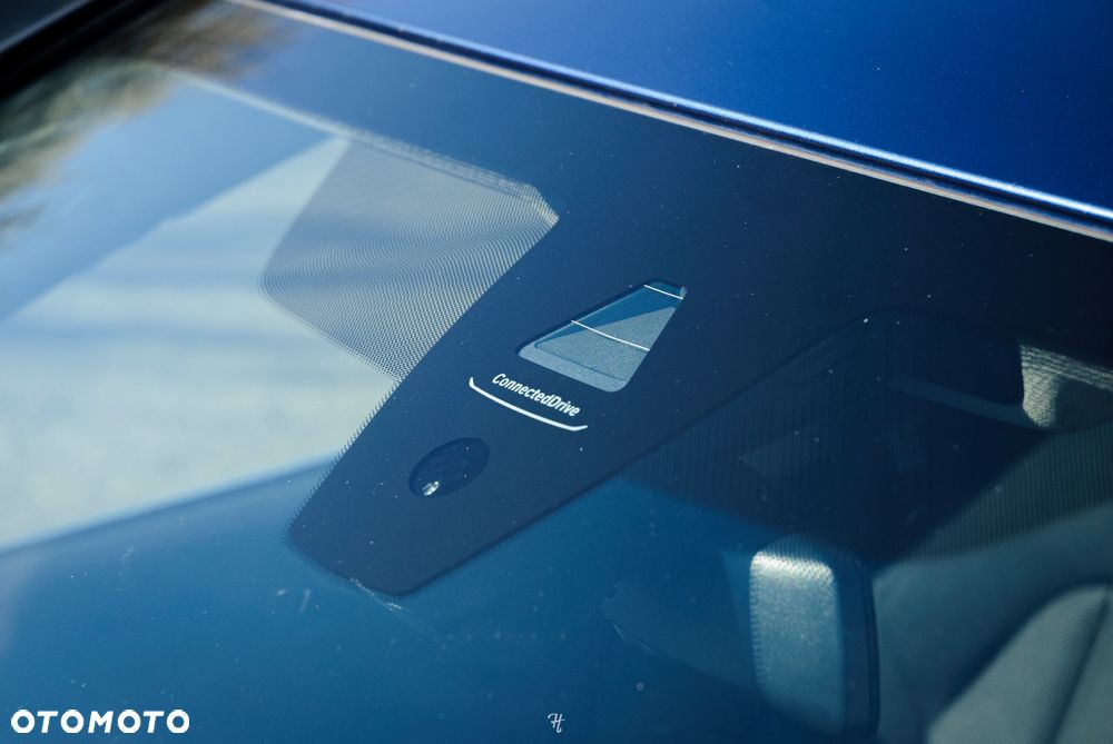 BMW Seria 3 330e - 21