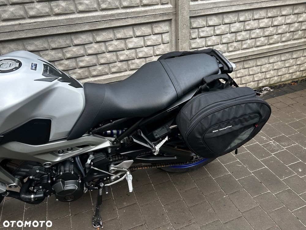 Yamaha MT - 12