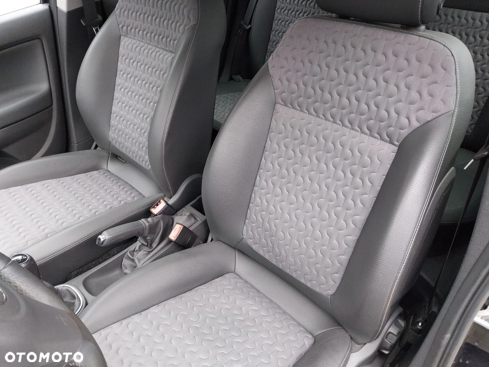 Opel Corsa 1.4 16V Cosmo - 16