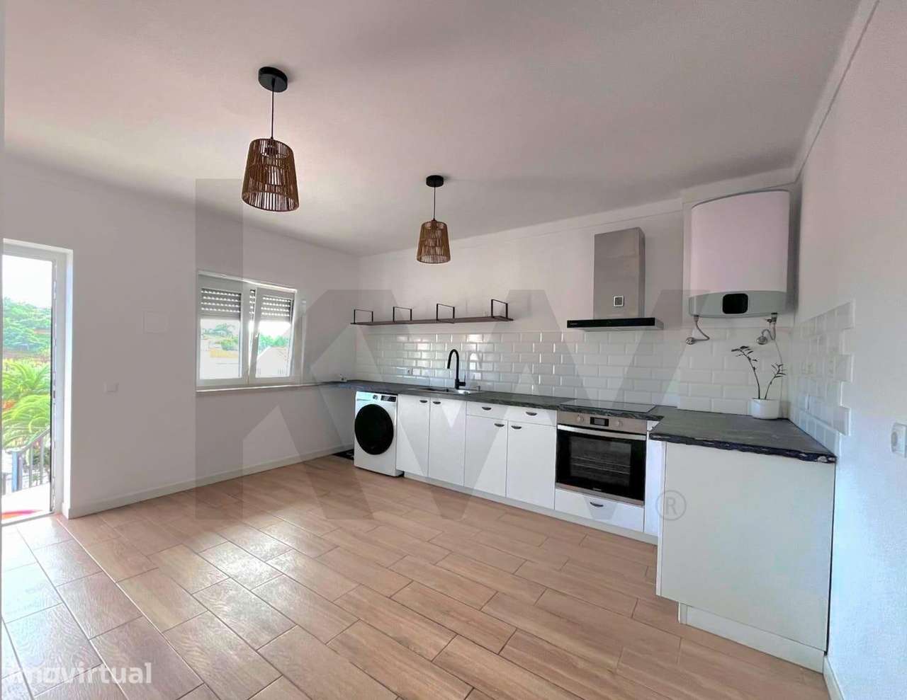 Um Refúgio na Foz do Arelho: Apartamento T2 Remodelado para Arrendamen - Grande imagem: 2/20