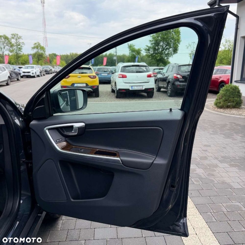 Volvo XC 60 - 30