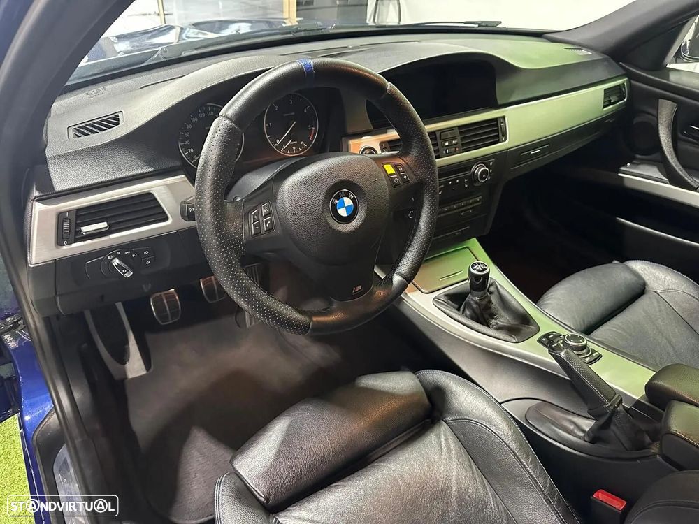 BMW 318 d Pack M - 29