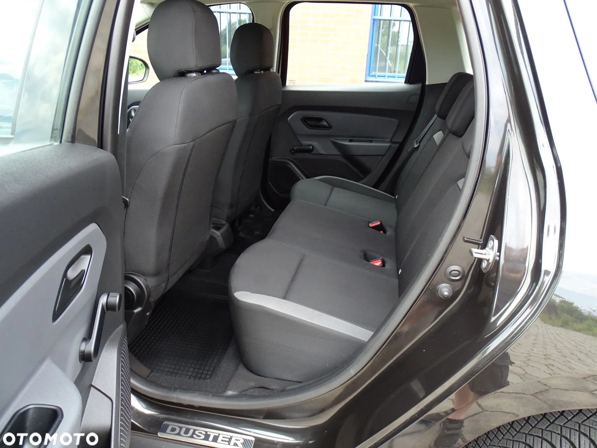 Dacia Duster 1.6 SCe Blackshadow S&S - 22