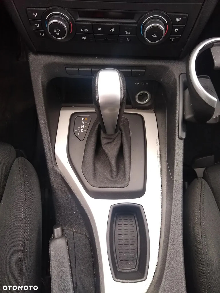 BMW X1 sDrive18i - 13