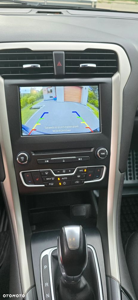 Ford Mondeo 2.0 EcoBoost STart-Stopp Autom Titanium - 19