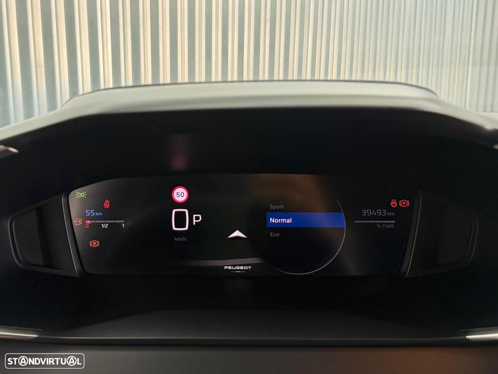Peugeot 208 1.2 Hybrid Allure e-DCS6 - 22