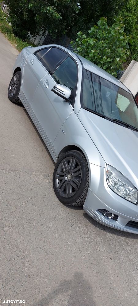 Mercedes-Benz C - 32