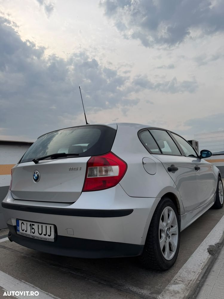 BMW Seria 1 116i - 6