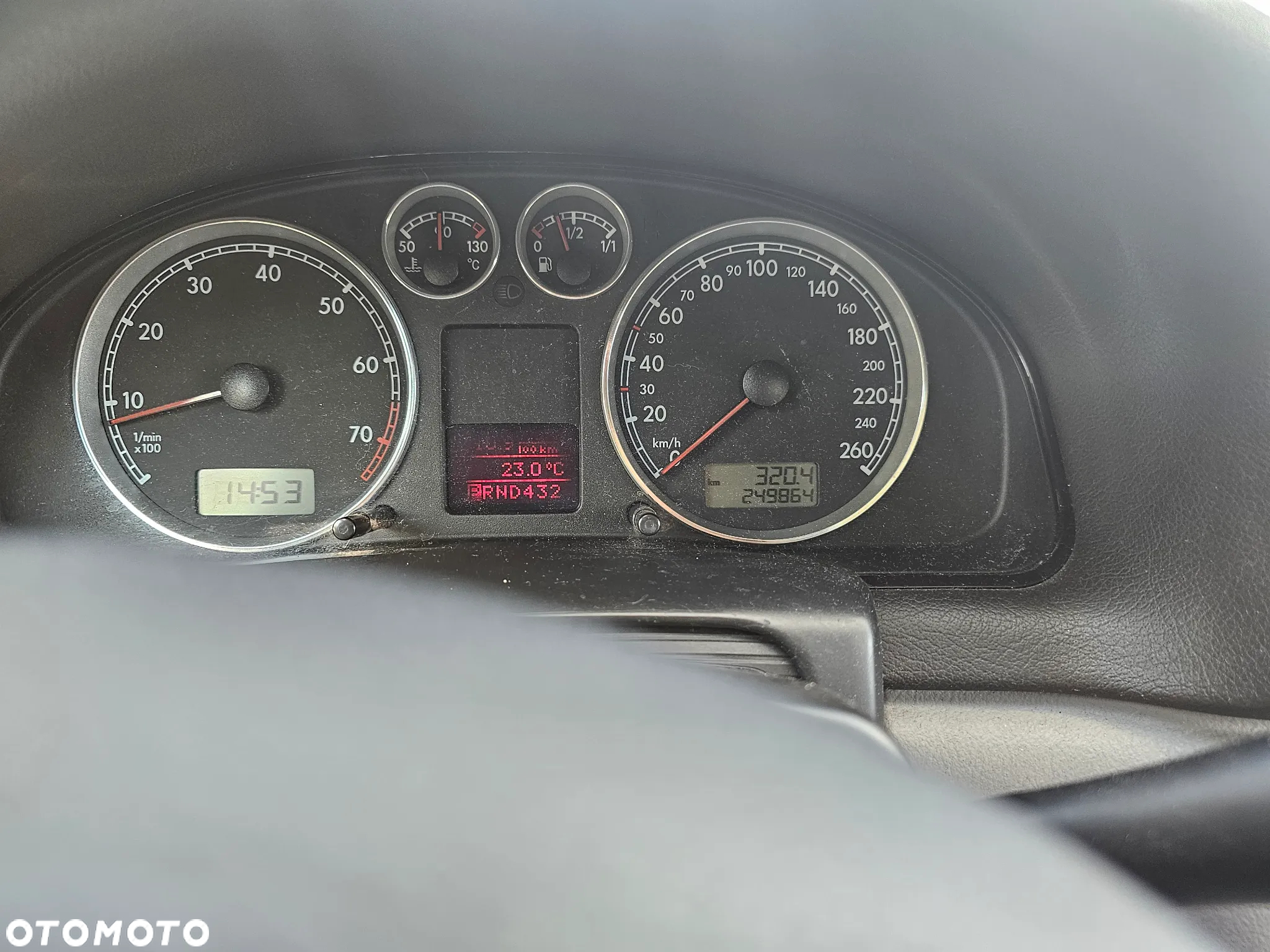 Volkswagen Passat - 13