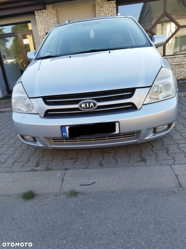 Kia Carnival - 1