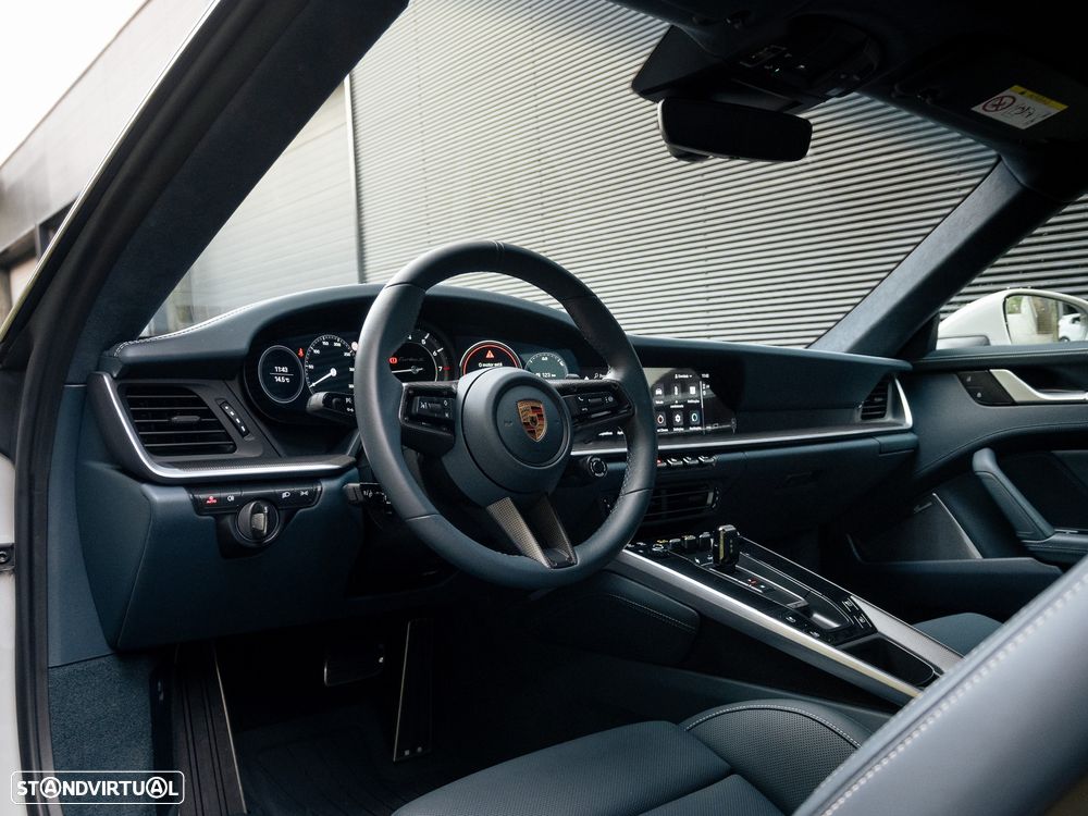 Porsche 911 (992) Turbo S PDK - 35